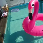 Rooftop Sea View With Private Swimming Pool Апартаменты *